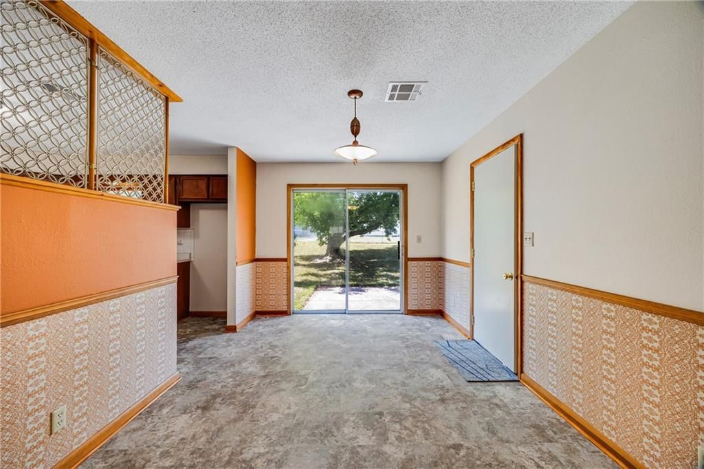 1215 N Tucker Street — photo 9
