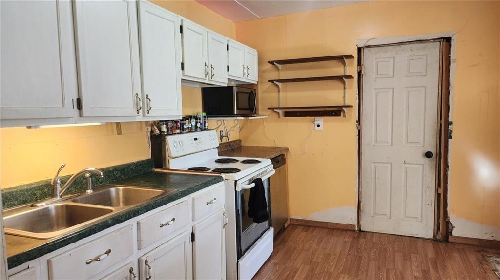 711 W Johnson Street — photo 13