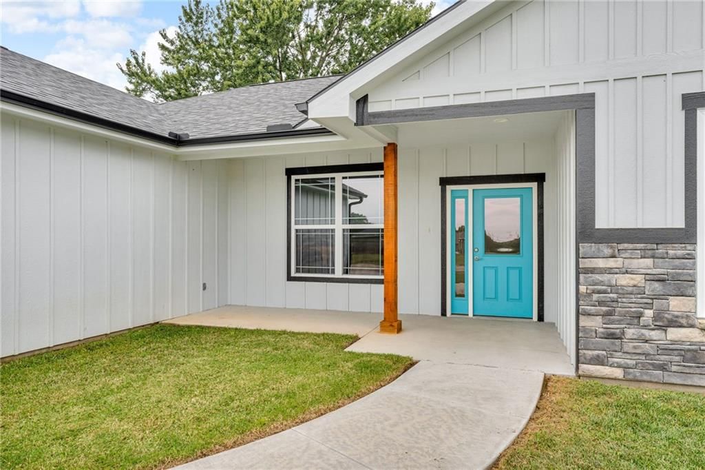 3233 SE Downing Drive — photo 7