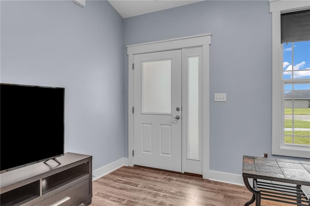 3233 SE Downing Drive — photo 9