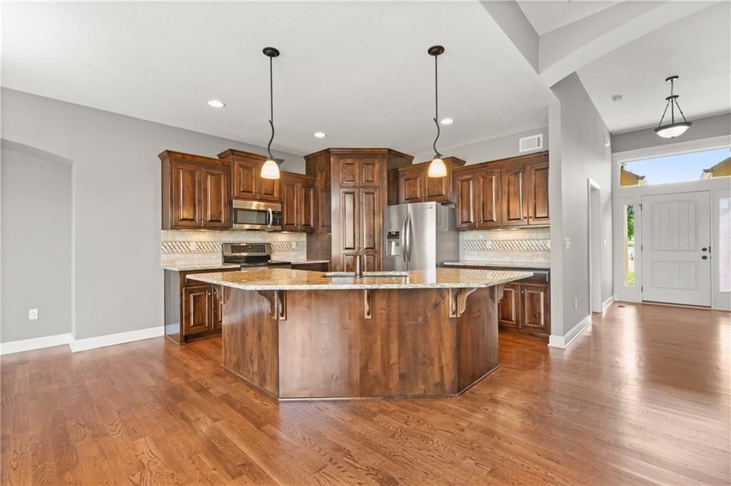 21820 W 116th Terrace — photo 8