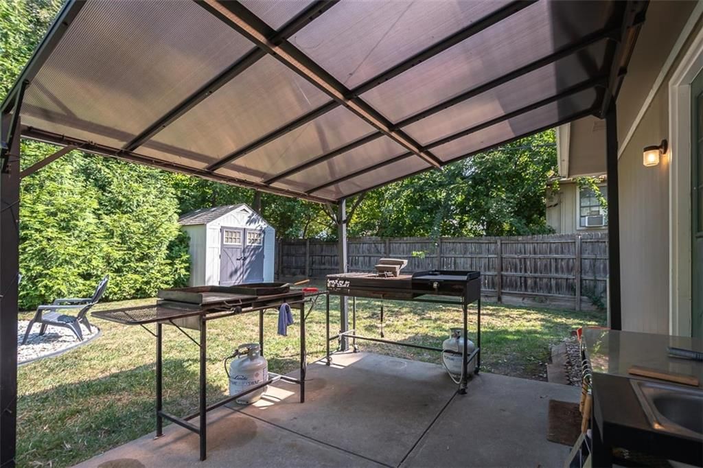 4514 Strong Avenue — photo 41