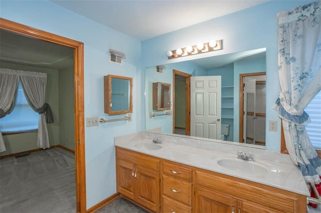 10224 Webster Avenue — photo 17