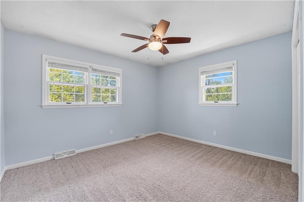 7802 N Wayne Avenue — photo 13