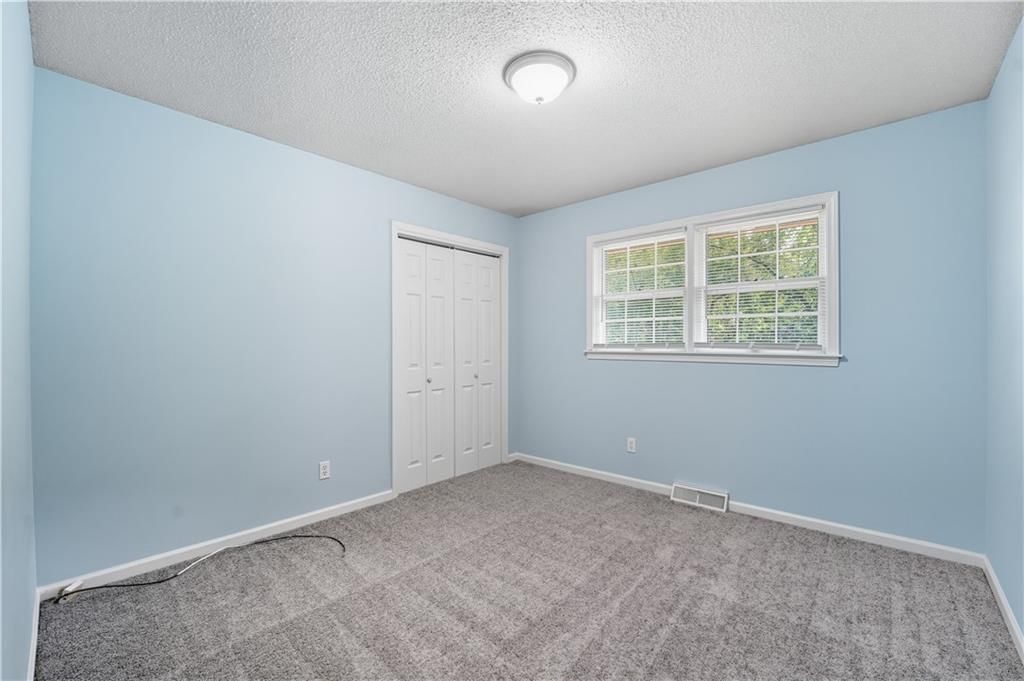 7802 N Wayne Avenue — photo 15
