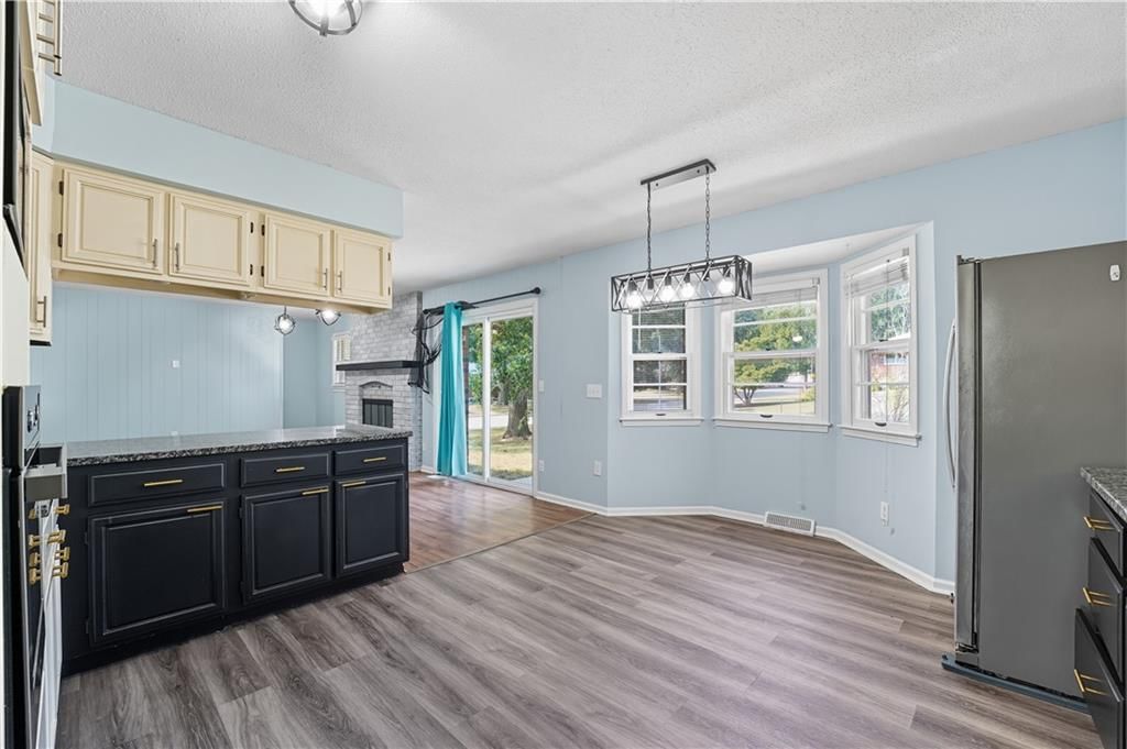 7802 N Wayne Avenue — photo 18
