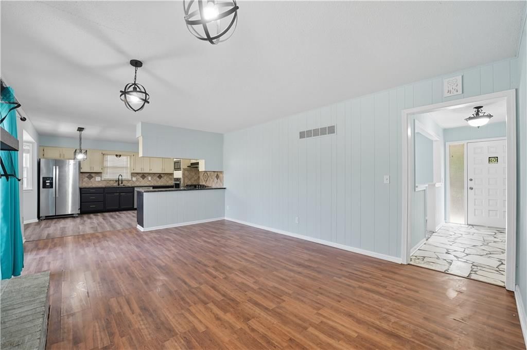 7802 N Wayne Avenue — photo 26