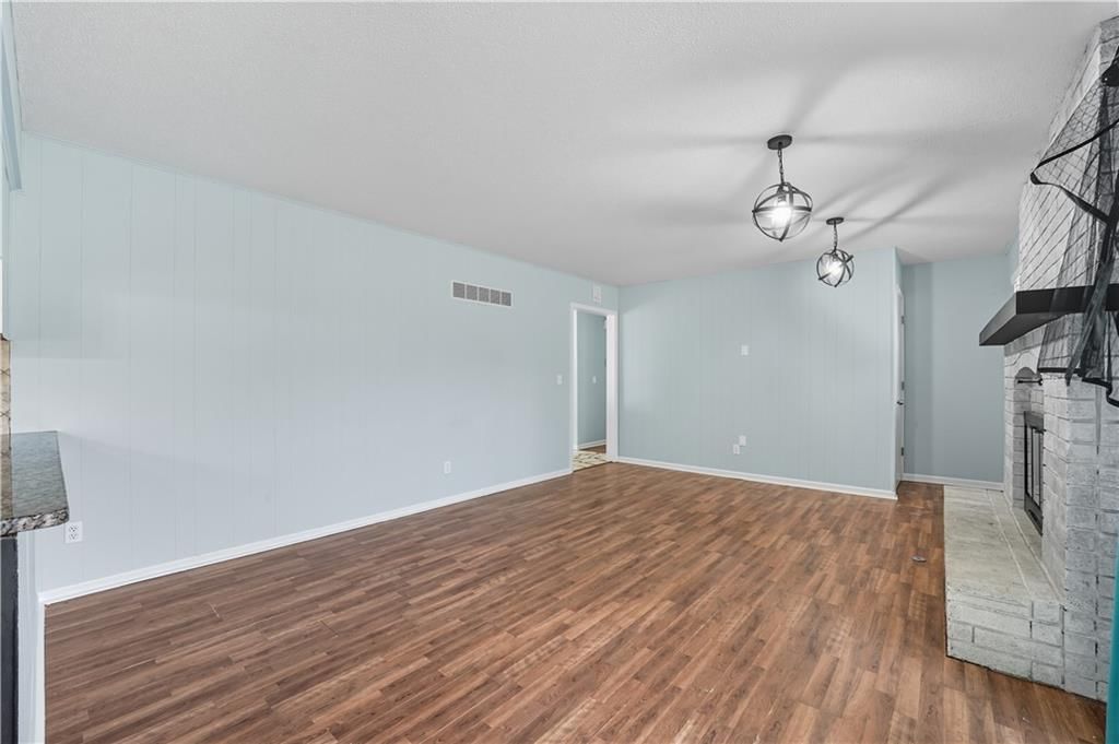7802 N Wayne Avenue — photo 27