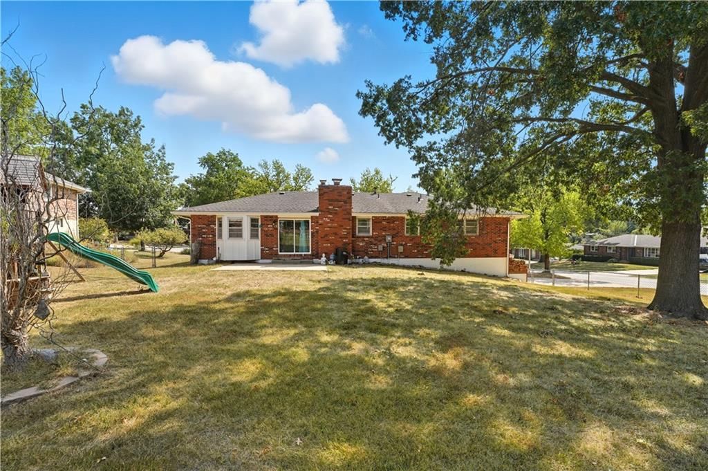 7802 N Wayne Avenue — photo 45