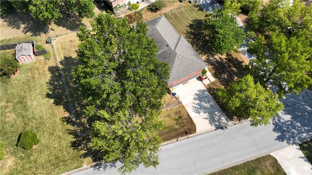 7802 N Wayne Avenue — photo 49