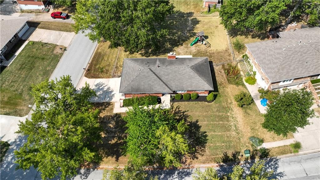 7802 N Wayne Avenue — photo 54