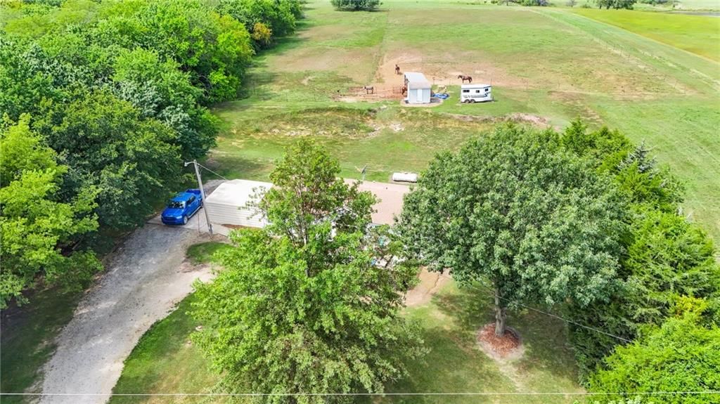 1707 Wild Horse Road — photo 28