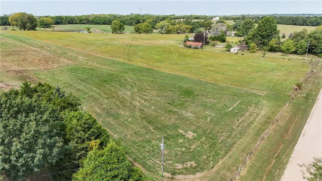 1707 Wild Horse Road — photo 30