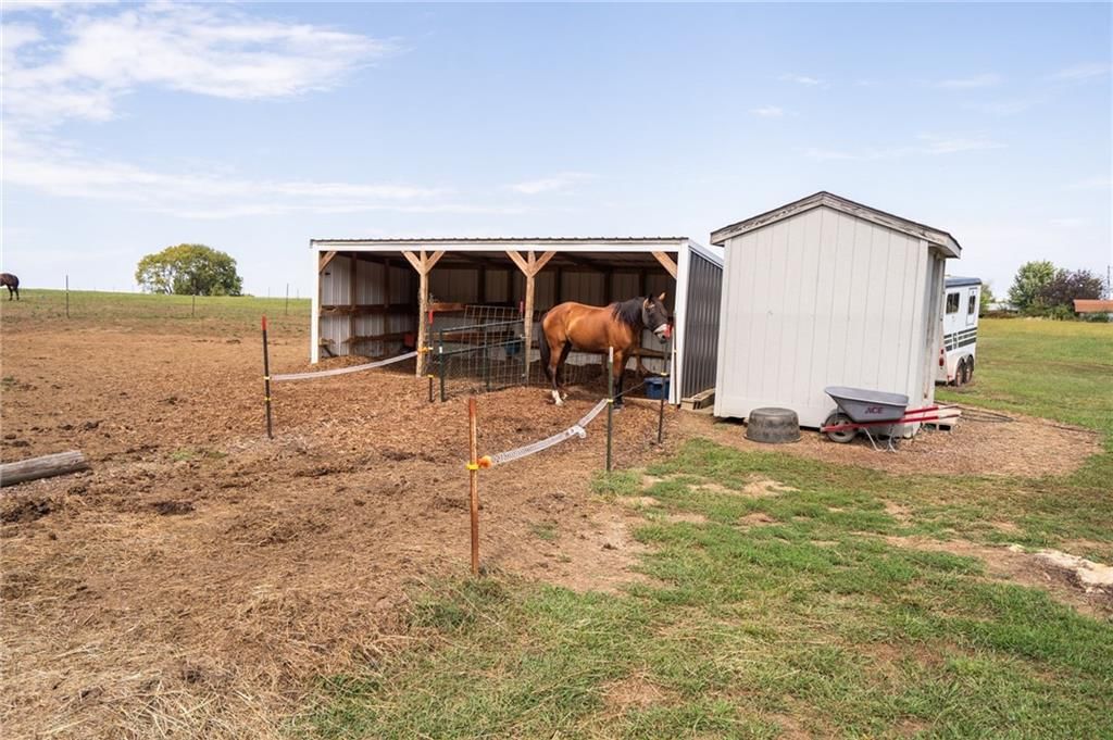 1707 Wild Horse Road — photo 36