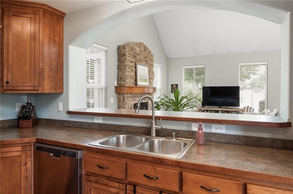403 Pasadena Drive — photo 11