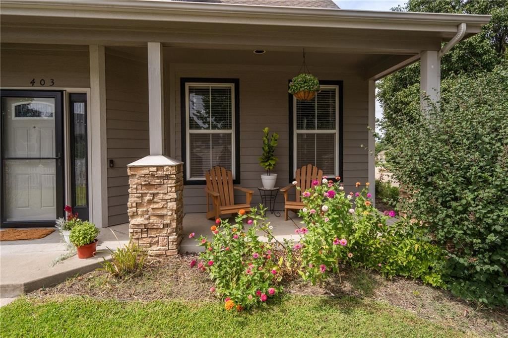 403 Pasadena Drive — photo 4