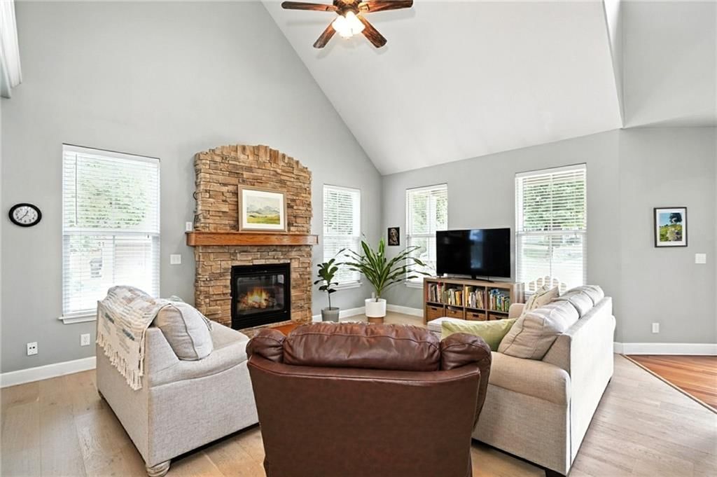403 Pasadena Drive — photo 8