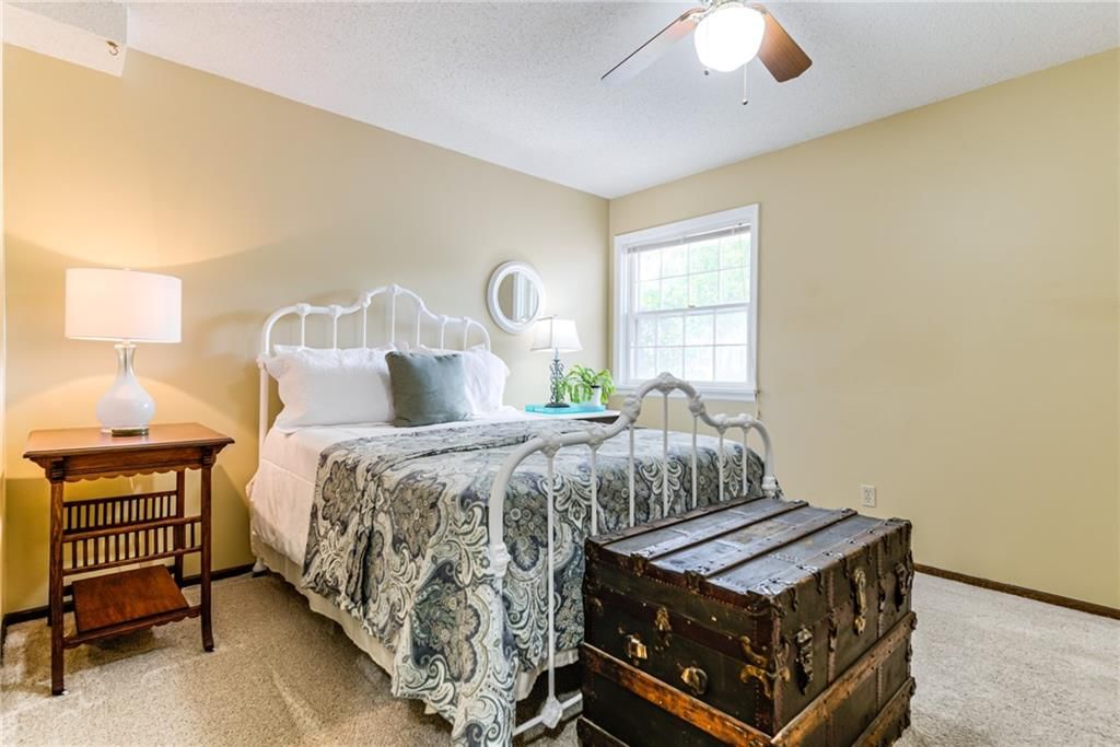 9108 W 113 Street — photo 34