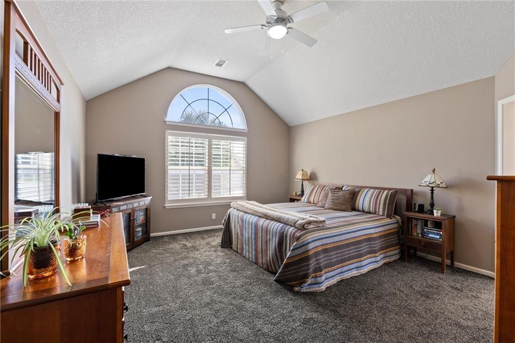 1424 NE Stonewood Drive — photo 14
