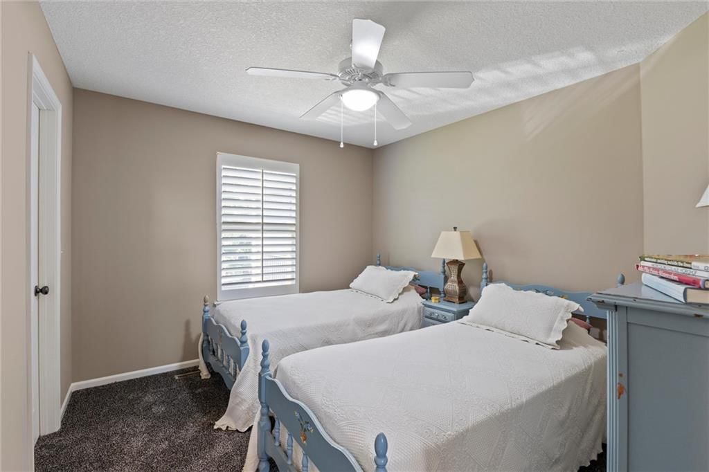 1424 NE Stonewood Drive — photo 18