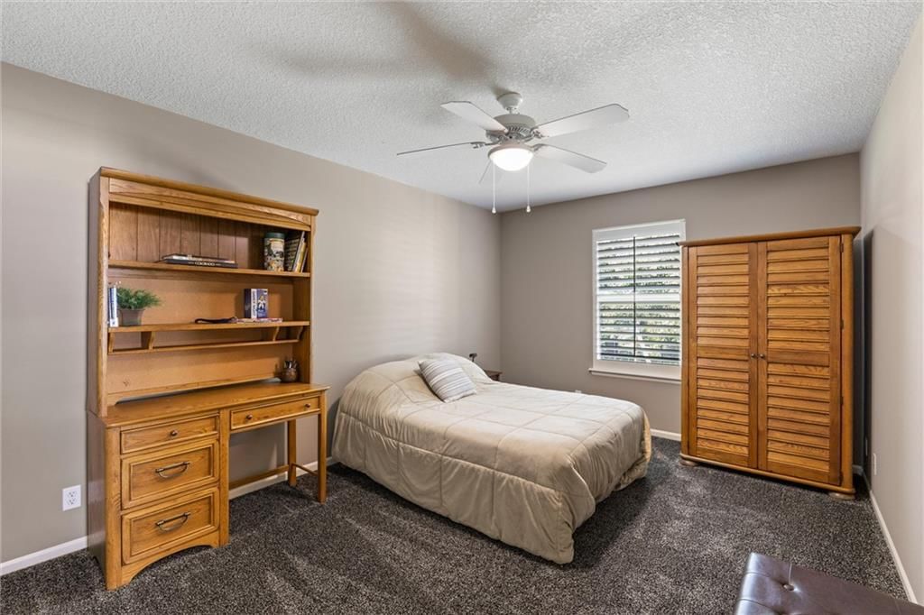 1424 NE Stonewood Drive — photo 19