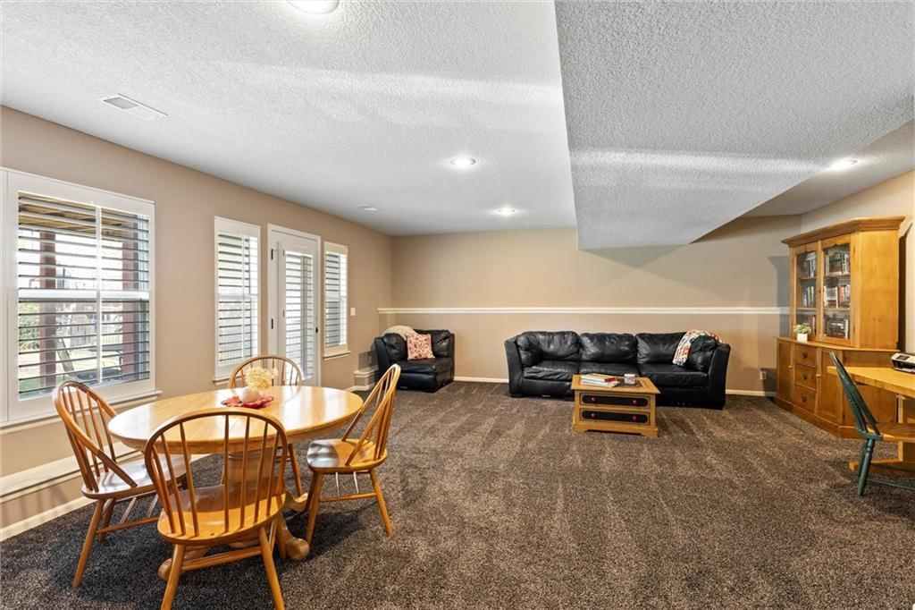 1424 NE Stonewood Drive — photo 21