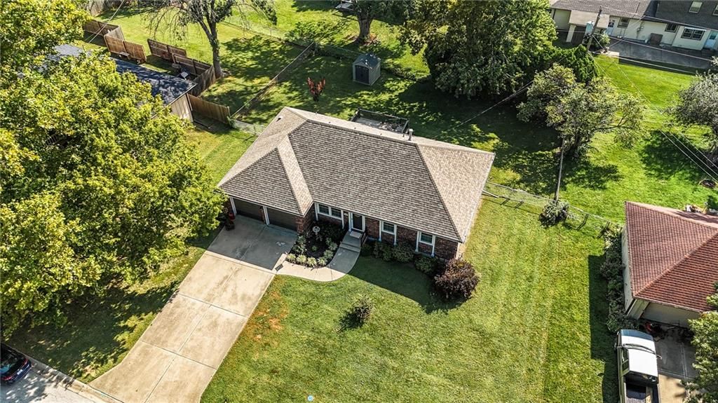 705 Galaxie Avenue — photo 3