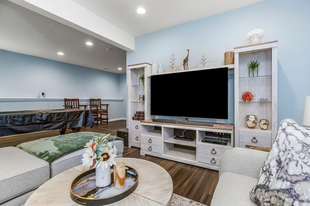 1012 Tamarisk Drive — photo 17
