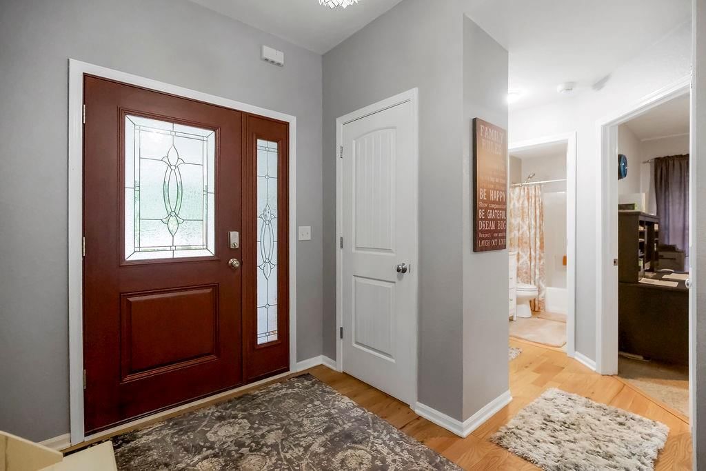 1012 Tamarisk Drive — photo 3