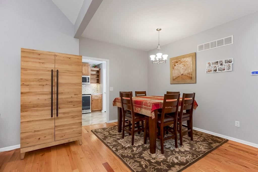 1012 Tamarisk Drive — photo 4