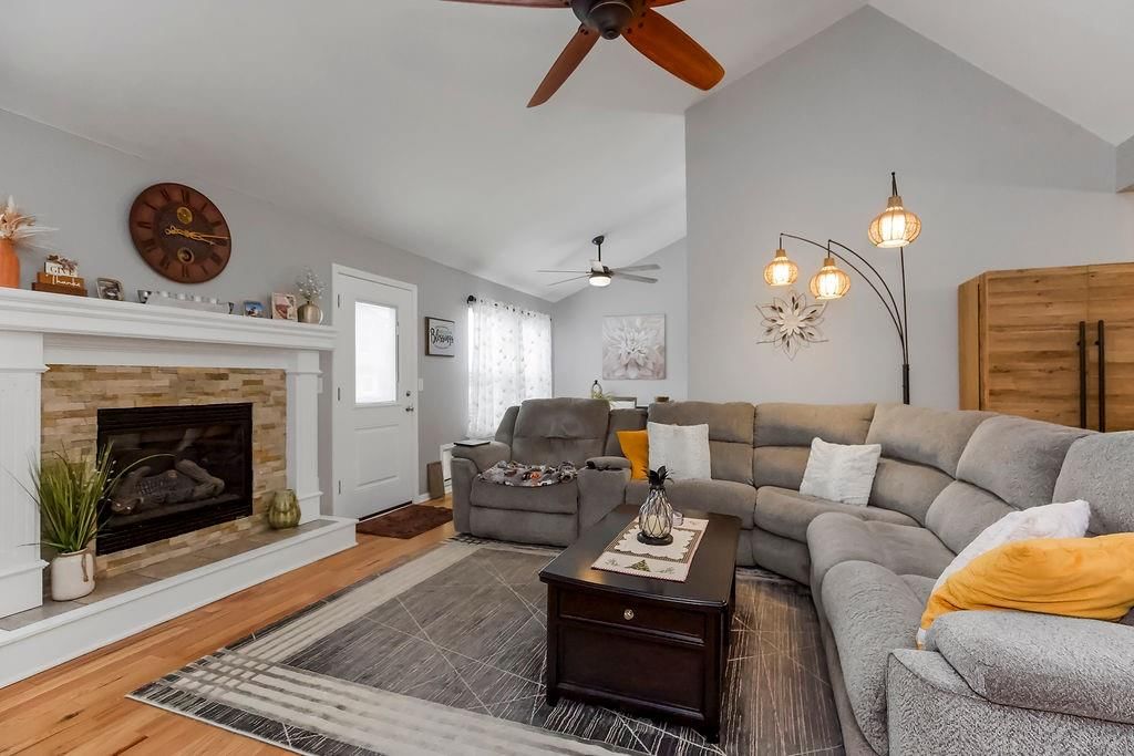 1012 Tamarisk Drive — photo 6