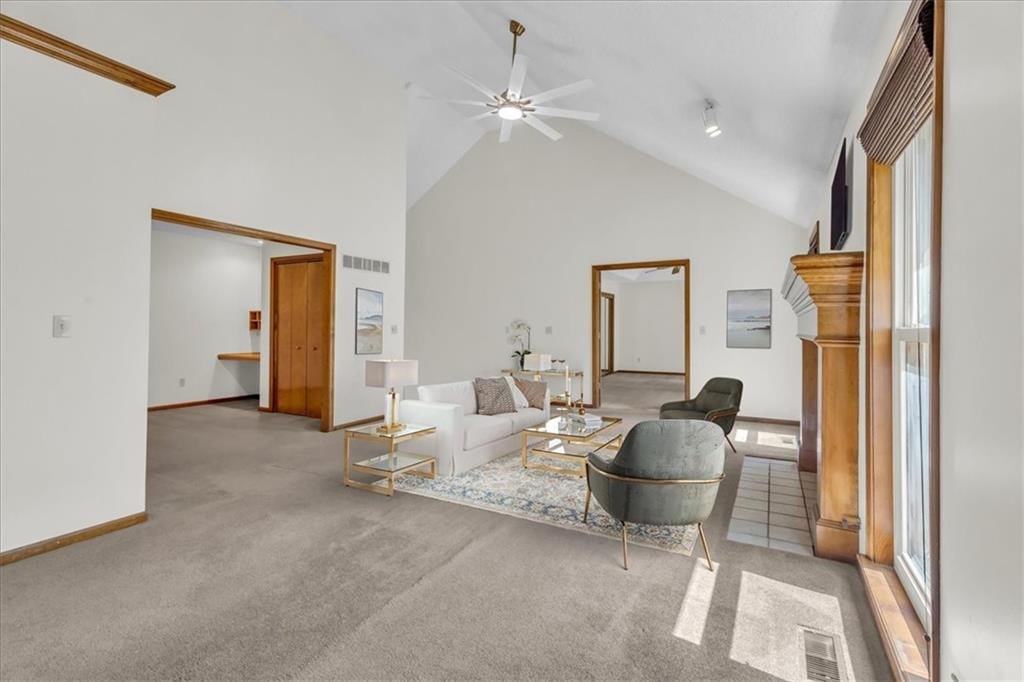 7421 N Wabash Avenue — photo 11