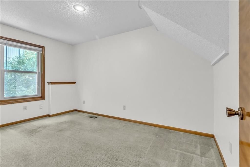 7421 N Wabash Avenue — photo 25