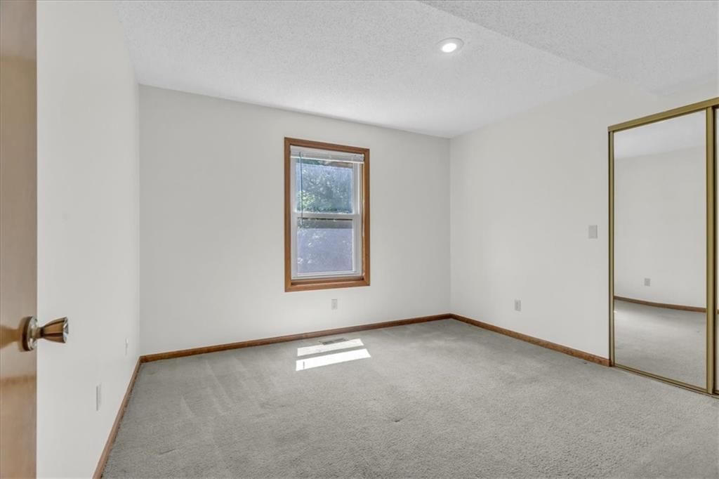 7421 N Wabash Avenue — photo 28