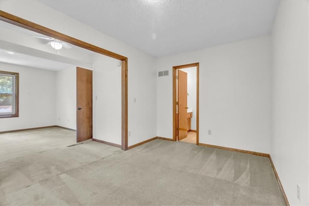 7421 N Wabash Avenue — photo 32
