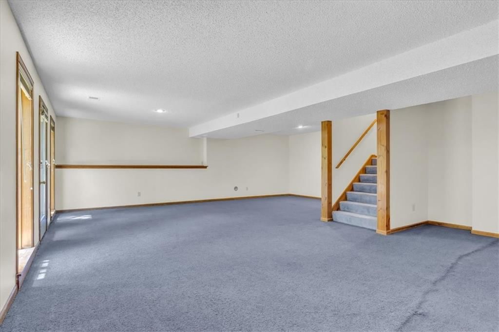 7421 N Wabash Avenue — photo 34