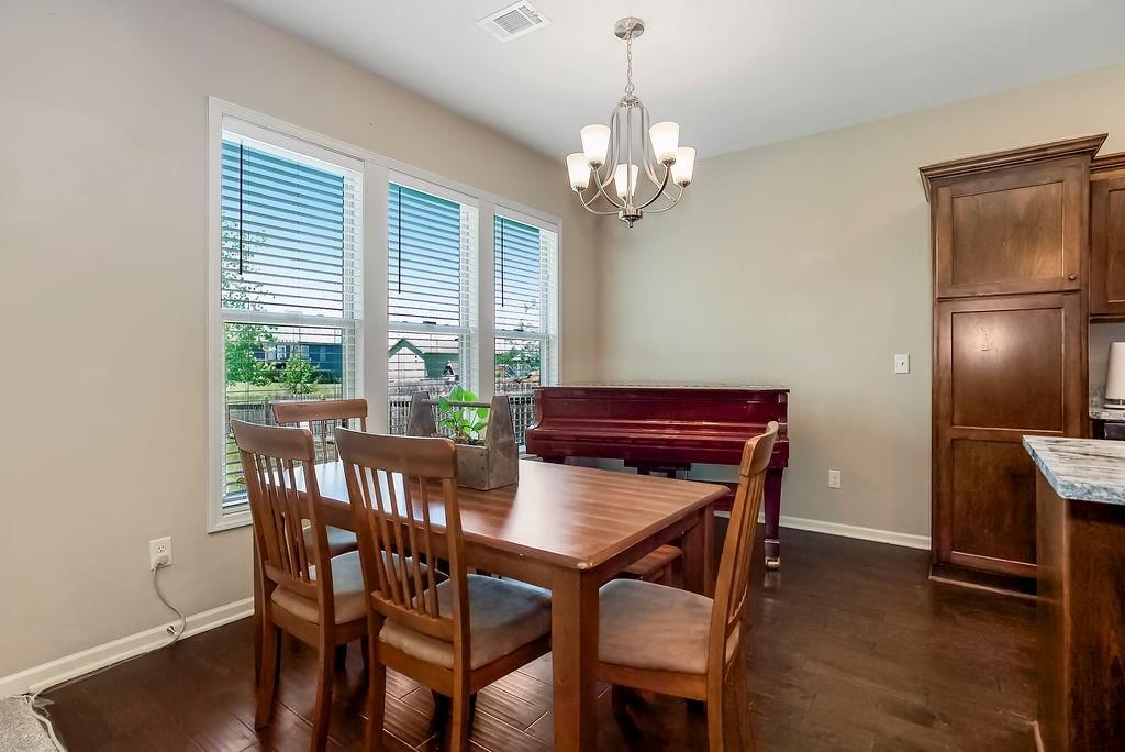 640 SW Crestview Drive — photo 6