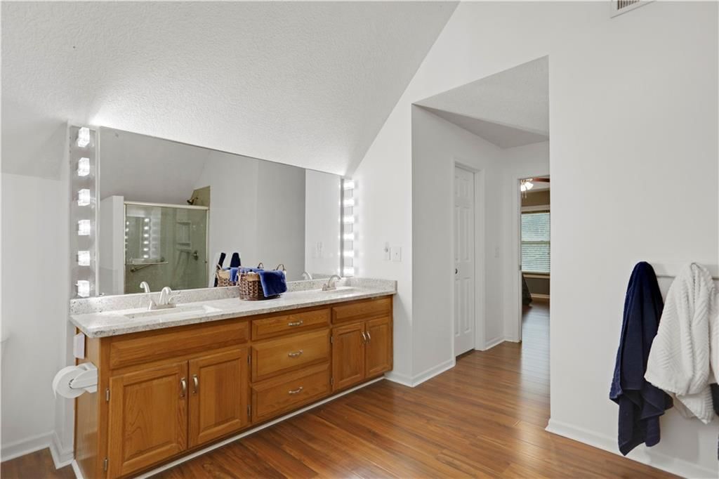 917 Kenwood Drive — photo 12