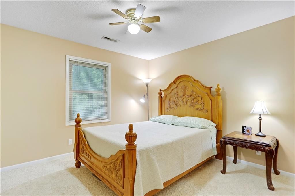 917 Kenwood Drive — photo 16