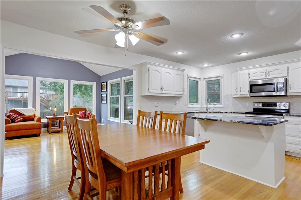 917 Kenwood Drive — photo 4
