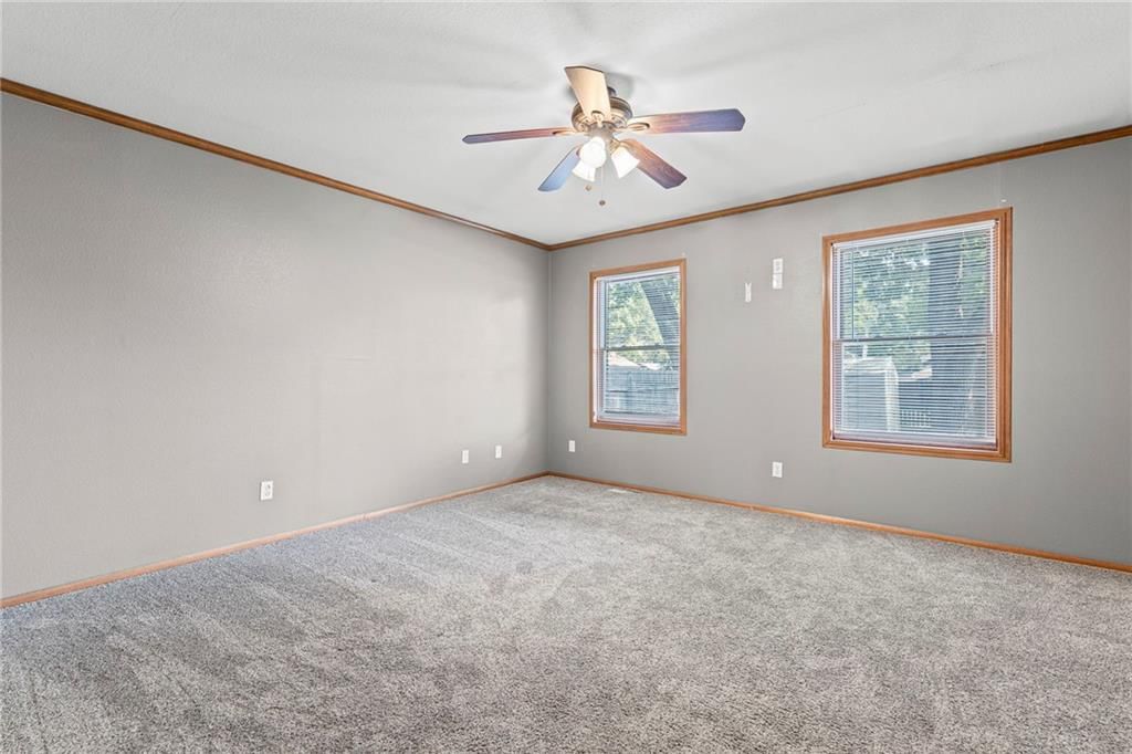617 N Sycamore Street — photo 20