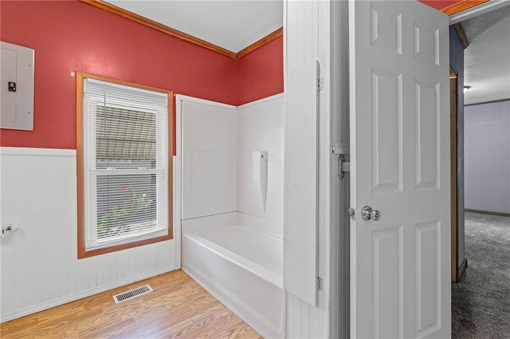617 N Sycamore Street — photo 26