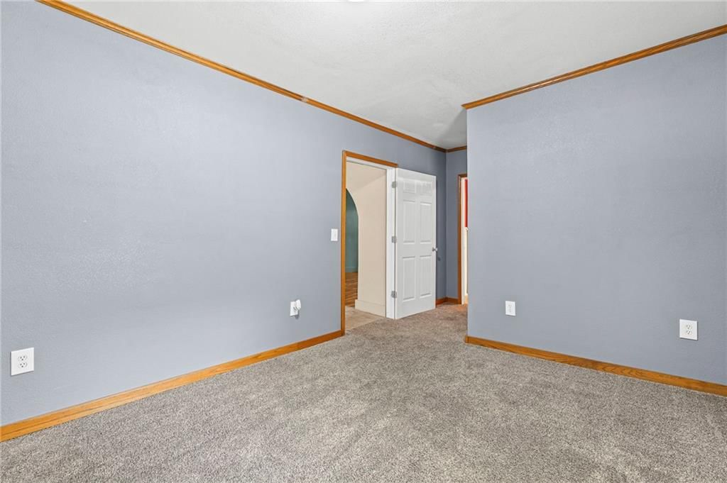 617 N Sycamore Street — photo 29