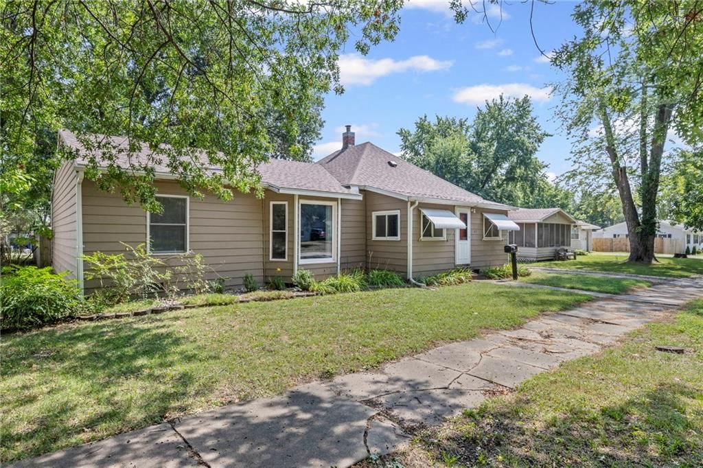 617 N Sycamore Street — photo 4