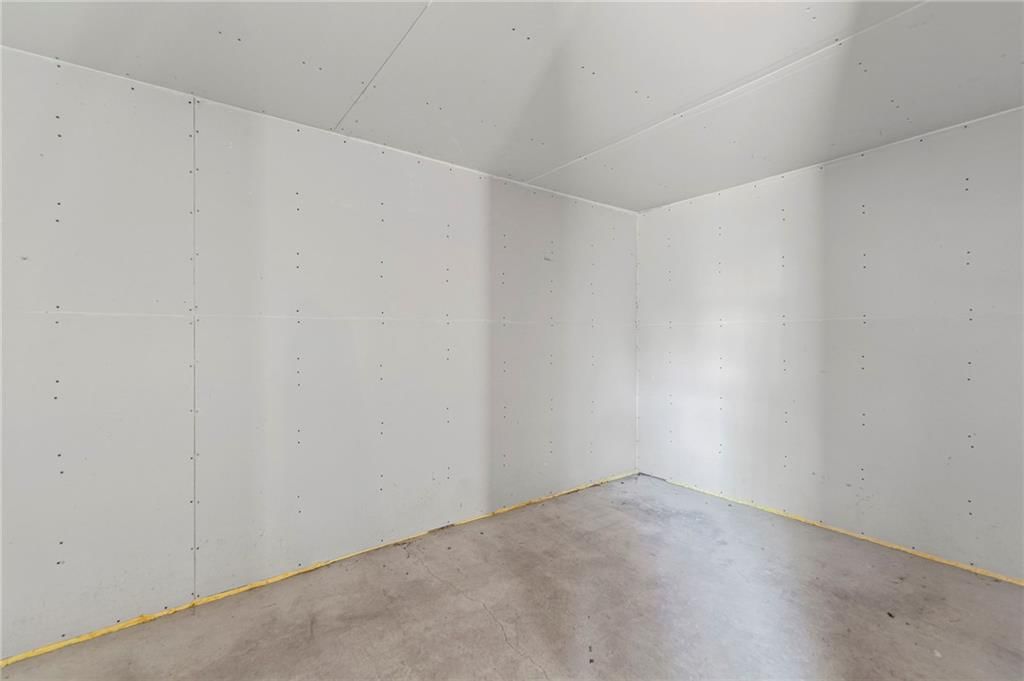 617 N Sycamore Street — photo 34