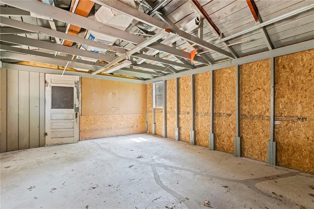 617 N Sycamore Street — photo 42