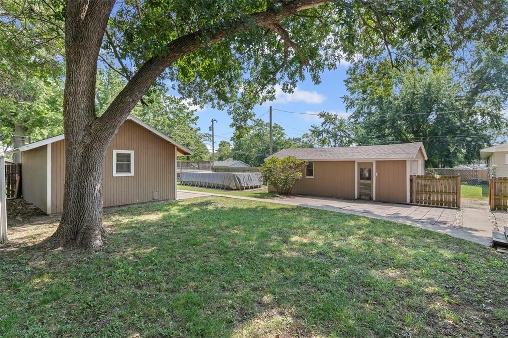 617 N Sycamore Street — photo 44