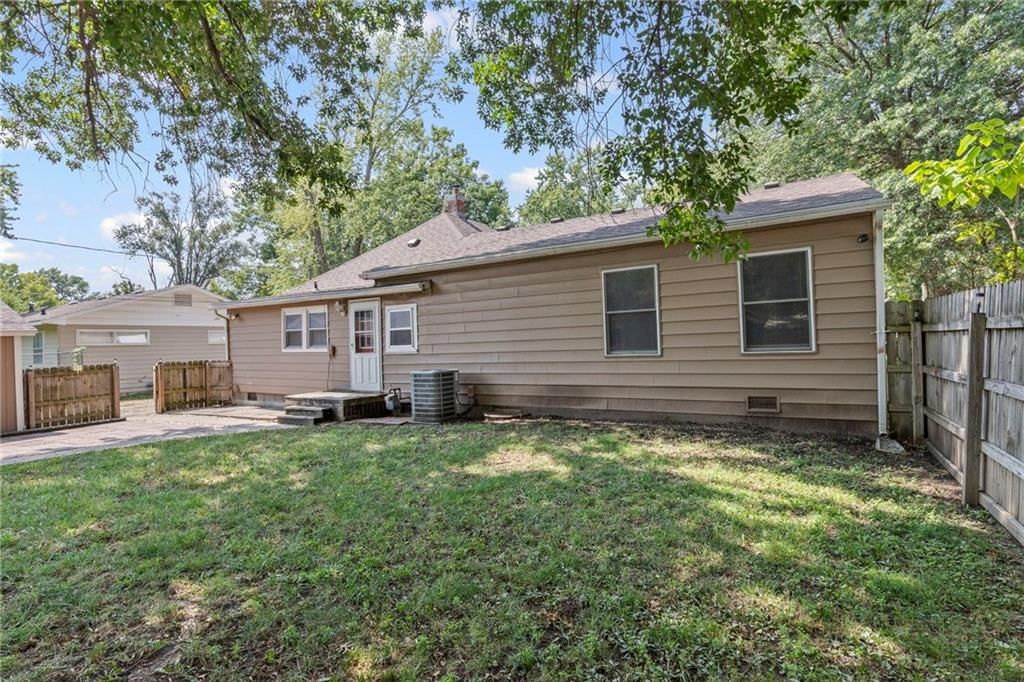 617 N Sycamore Street — photo 48