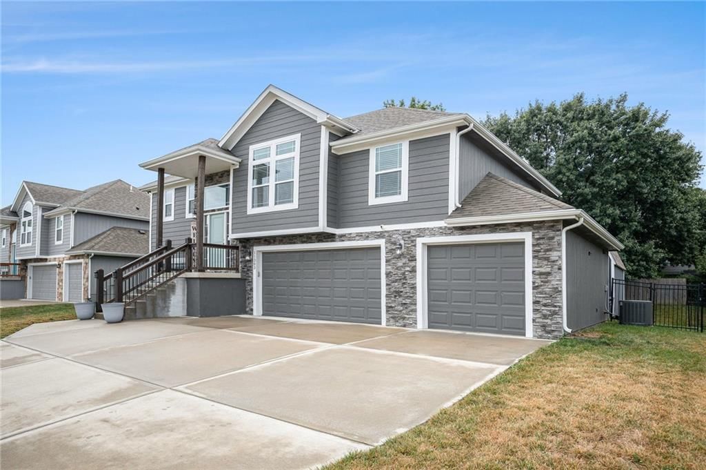 11303 Yecker Avenue — photo 3