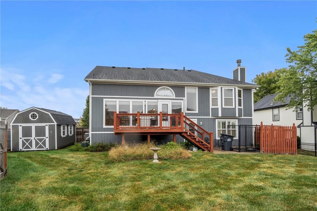 1007 NW Long Drive — photo 25